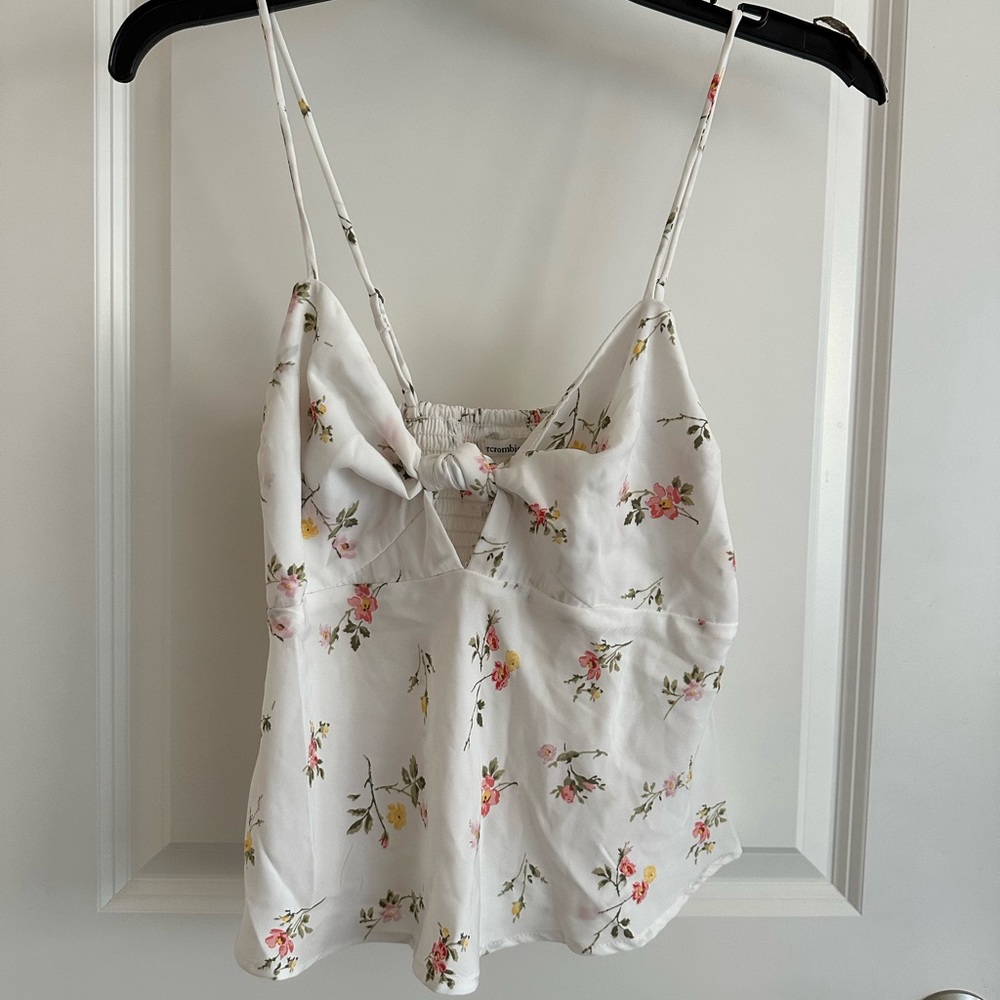 abercrombie floral flowy blouse tank top